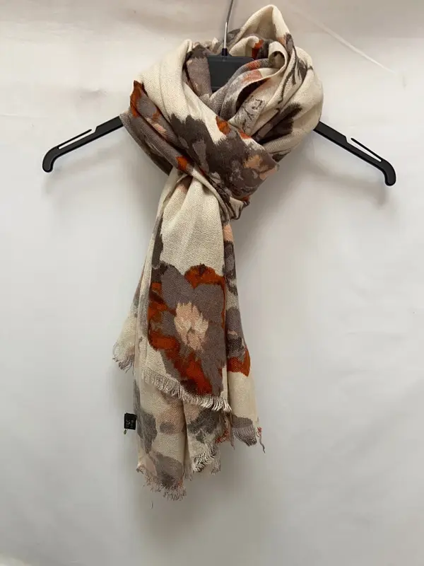 OTRAS. Fular beige flores lana