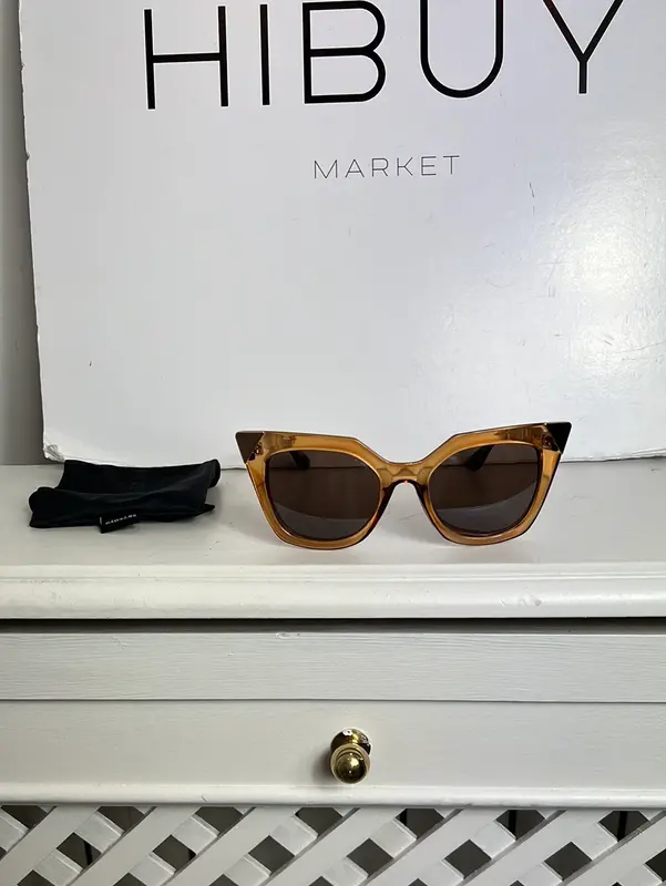 OTRAS. Gafas de sol ojos de gato