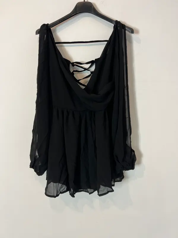 OTRAS. Mono corto negro fluido. T M