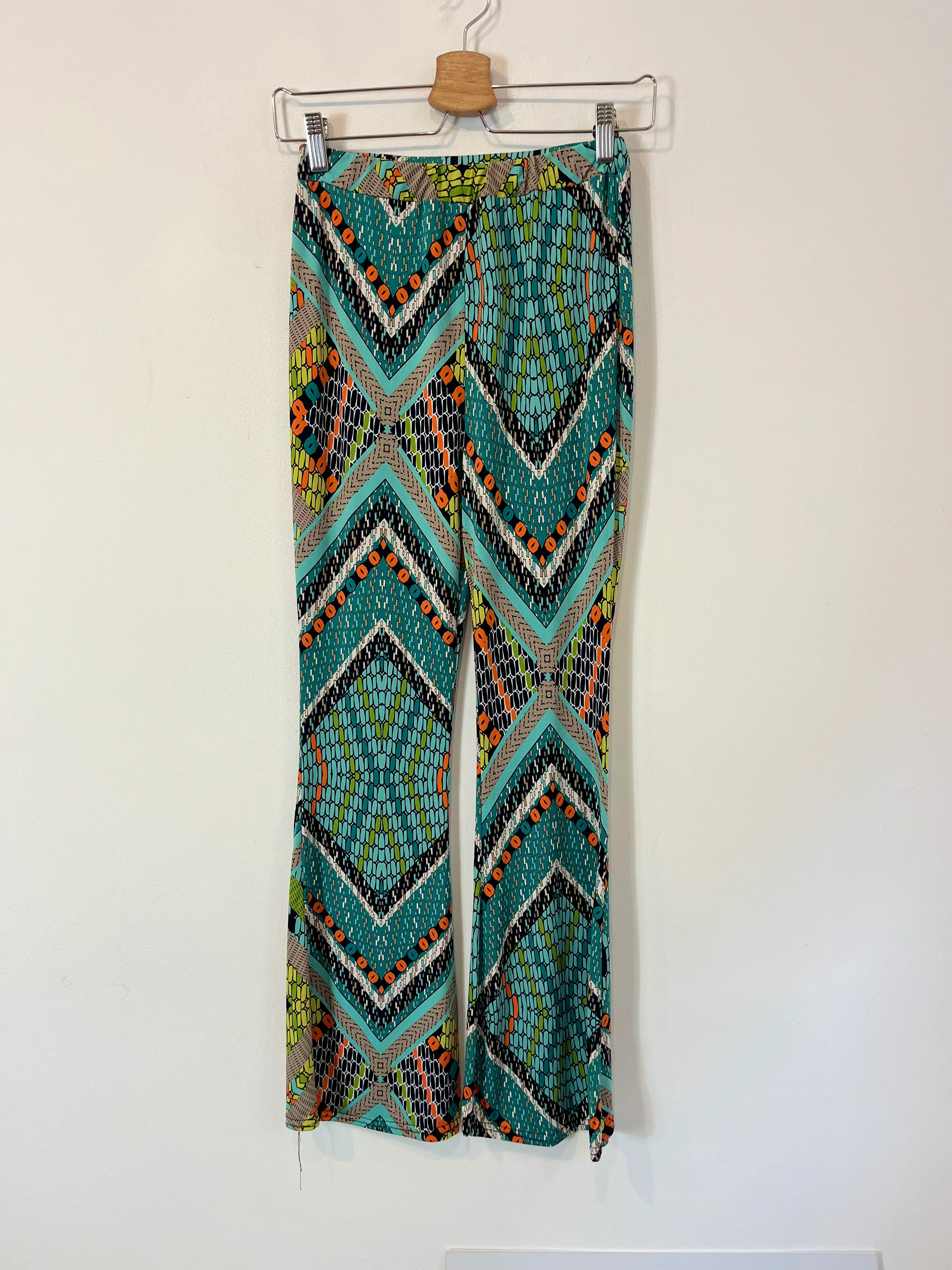 OTRAS. Pantalón estampado campana TU(xs)
