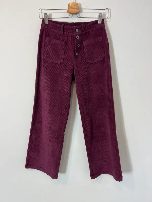 OTRAS. Pantalón pana morado