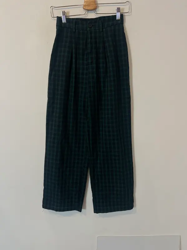 OTRAS. Pantalón pinzas cuadros