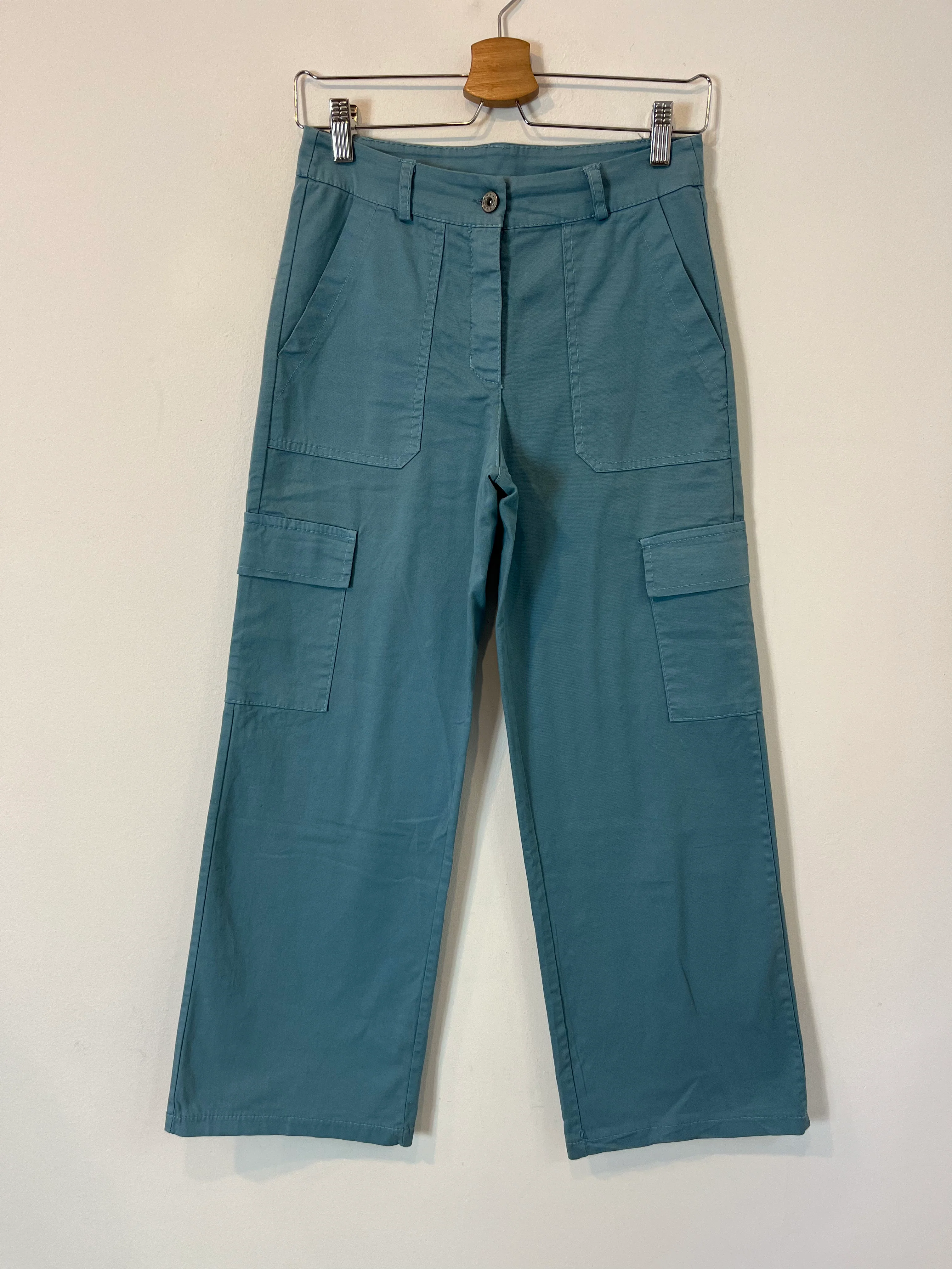 OTRAS. Pantalón recto bolsillos. T. S