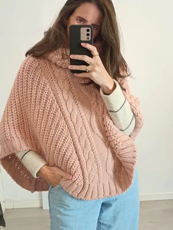 OTRAS. poncho rosa ochos Tu(s/m)
