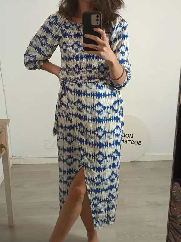 OTRAS. Total look falda y top T.s