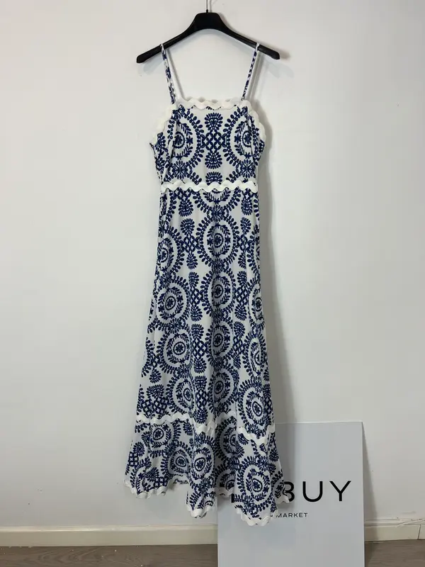 OTRAS. Vestido blanco flores azules T.u(s)