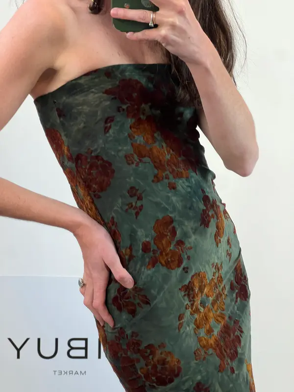 OTRAS. Vestido verde estampado terciopelo
