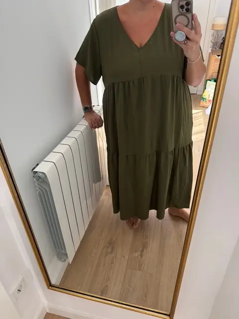 OTRAS. Vestido verde fluido