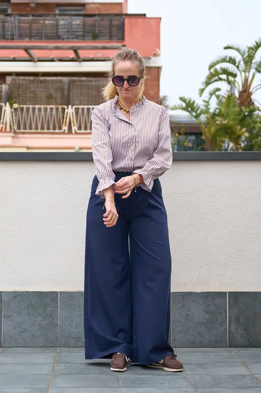 Pantalón palazzo azul marino con pinzas