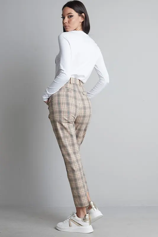 Pantalón recto cuadros nude