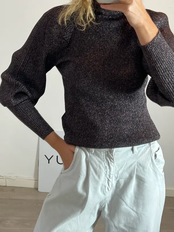 PEDRO DEL HIERRO. Jersey cuello alto hilos brillo. T S