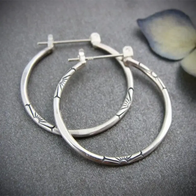 Pendientes Argolla Clásicos en Plata