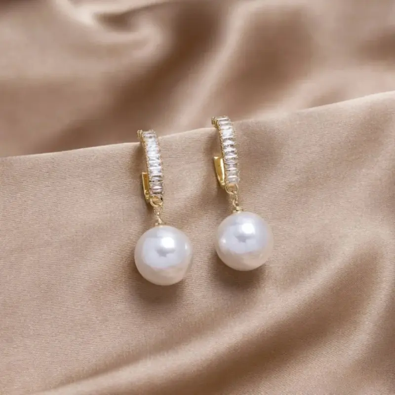 Pendientes Chic con Perla y Zircón