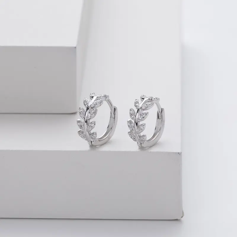 Pendientes de Plata en Forma de Hoja