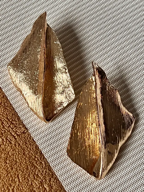 Pendientes Rombo Relieve Dorados