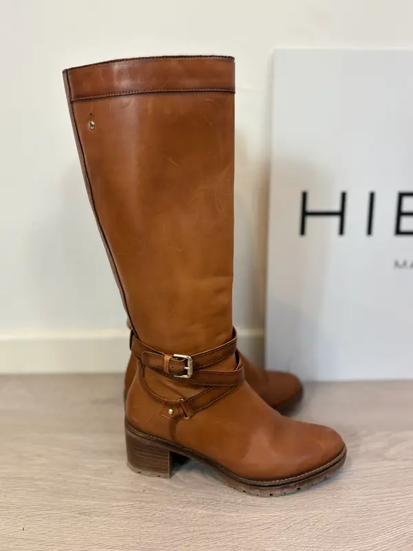 PIKOLINOS. Bota alta piel marrón