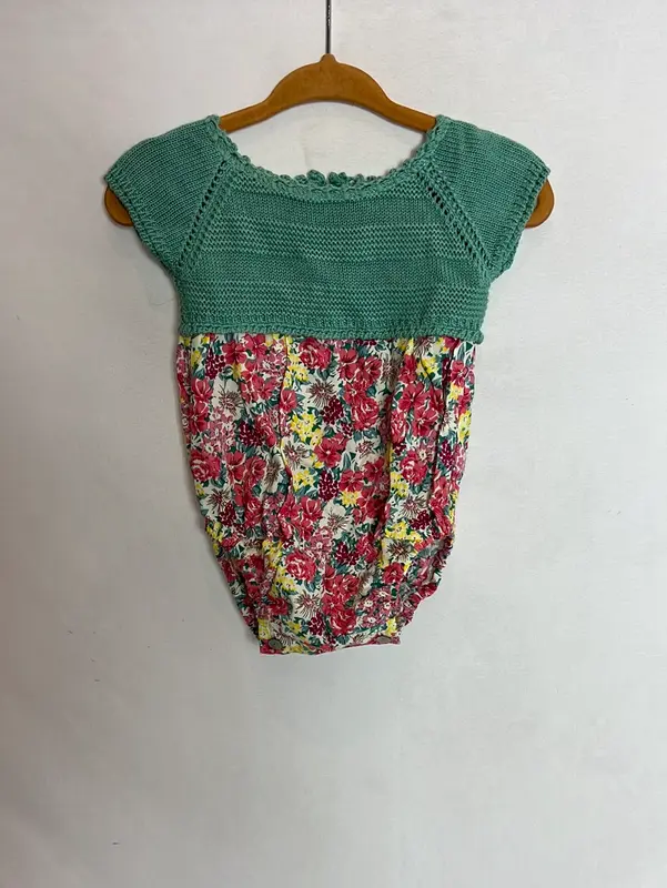 PILAR BATANERO. Rajita doble textura flores. T 00 meses
