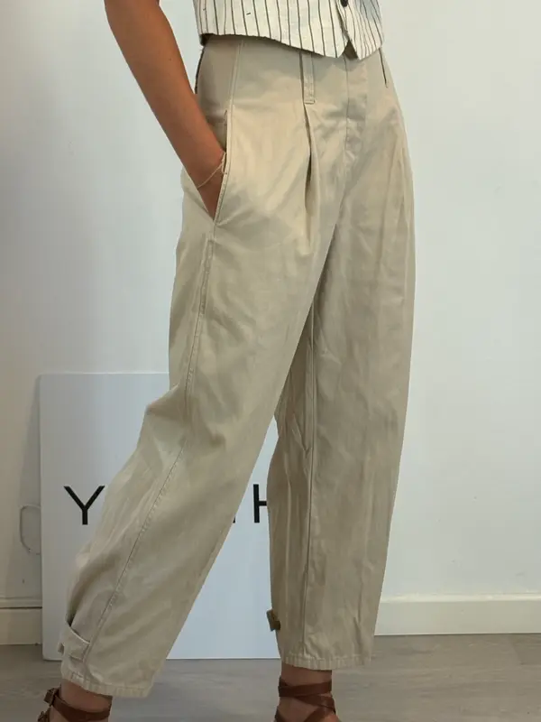 POLO RALPH LAUREN. Pantalón beige pinzas T.2(38)