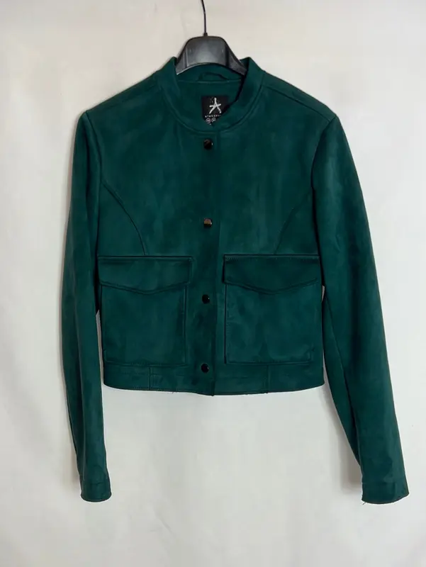 PRIMARK. Chaqueta verde efecto piel bolsillos. T 38