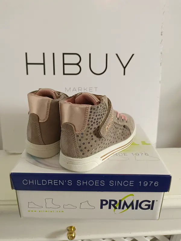 PRIMIGI. Zapatilla beige botita T.28