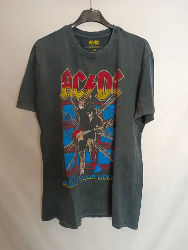 PULL&BEAR. Camiseta gris ACDC T.m