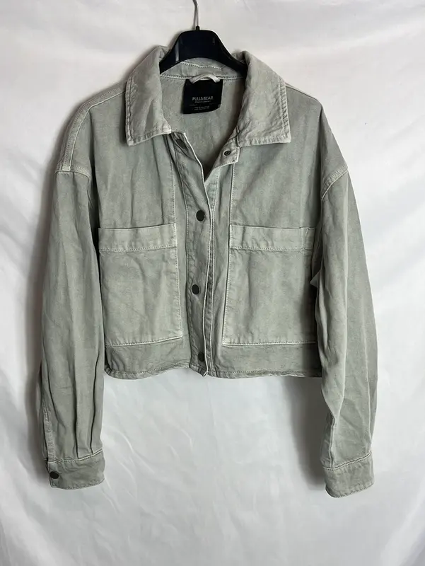 PULL&BEAR. Cazadora denim gris T.s