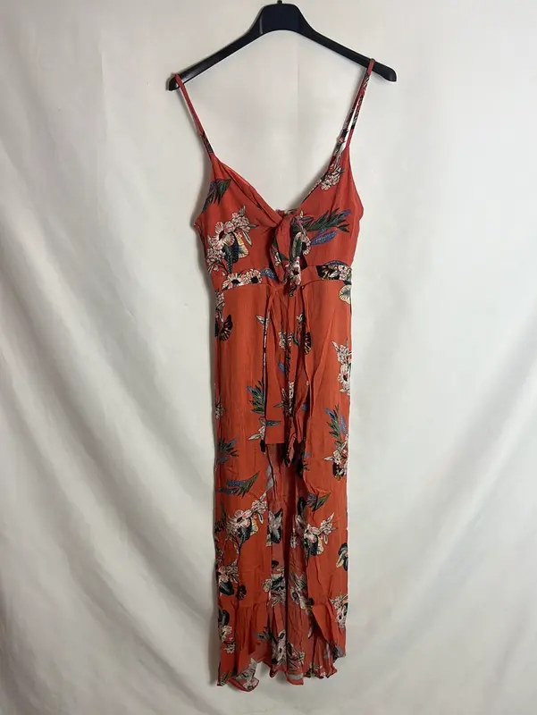 PULL&BEAR . Mono corto flores efecto vestido. T S