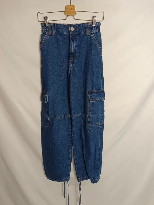 PULL&BEAR. Pantalón denim bolsillos T.34