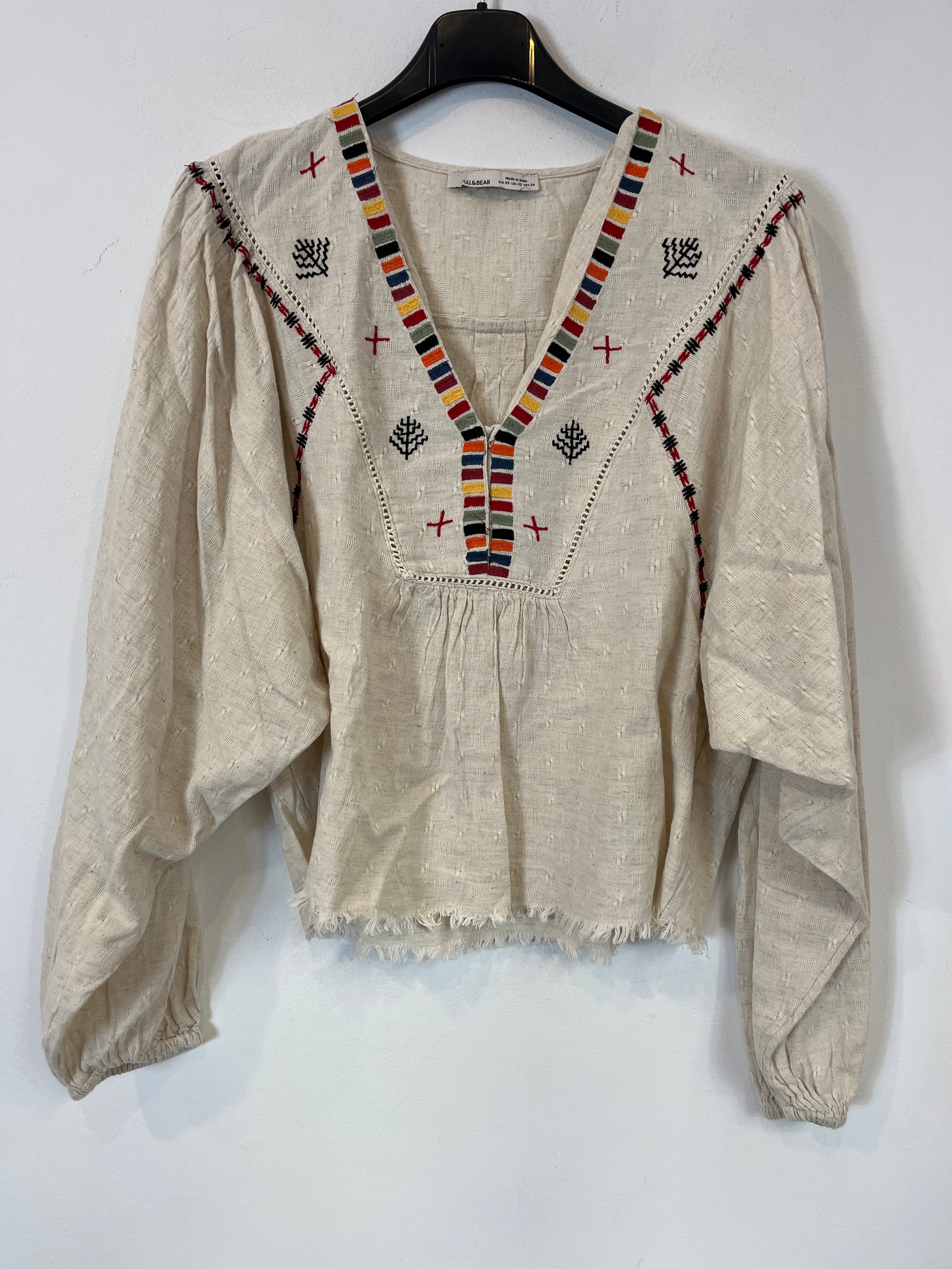 PULL&BEAR. Top algodón bordados. T XS