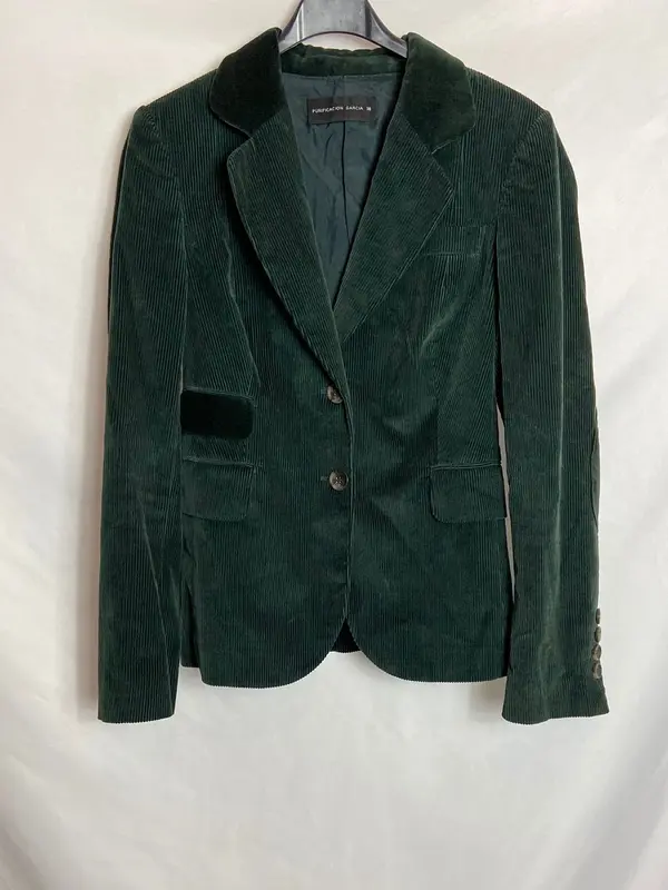 PURIFICACIÓN GARCÍA. Blazer pana verde T. 38