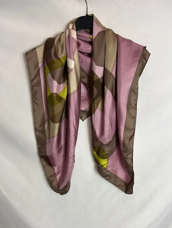 PURIFICACIÓN GARCIA. Pañuelo seda estampado