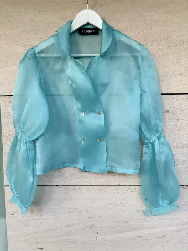 REDONDO BRAND. Blusa seda azul claro. T XS