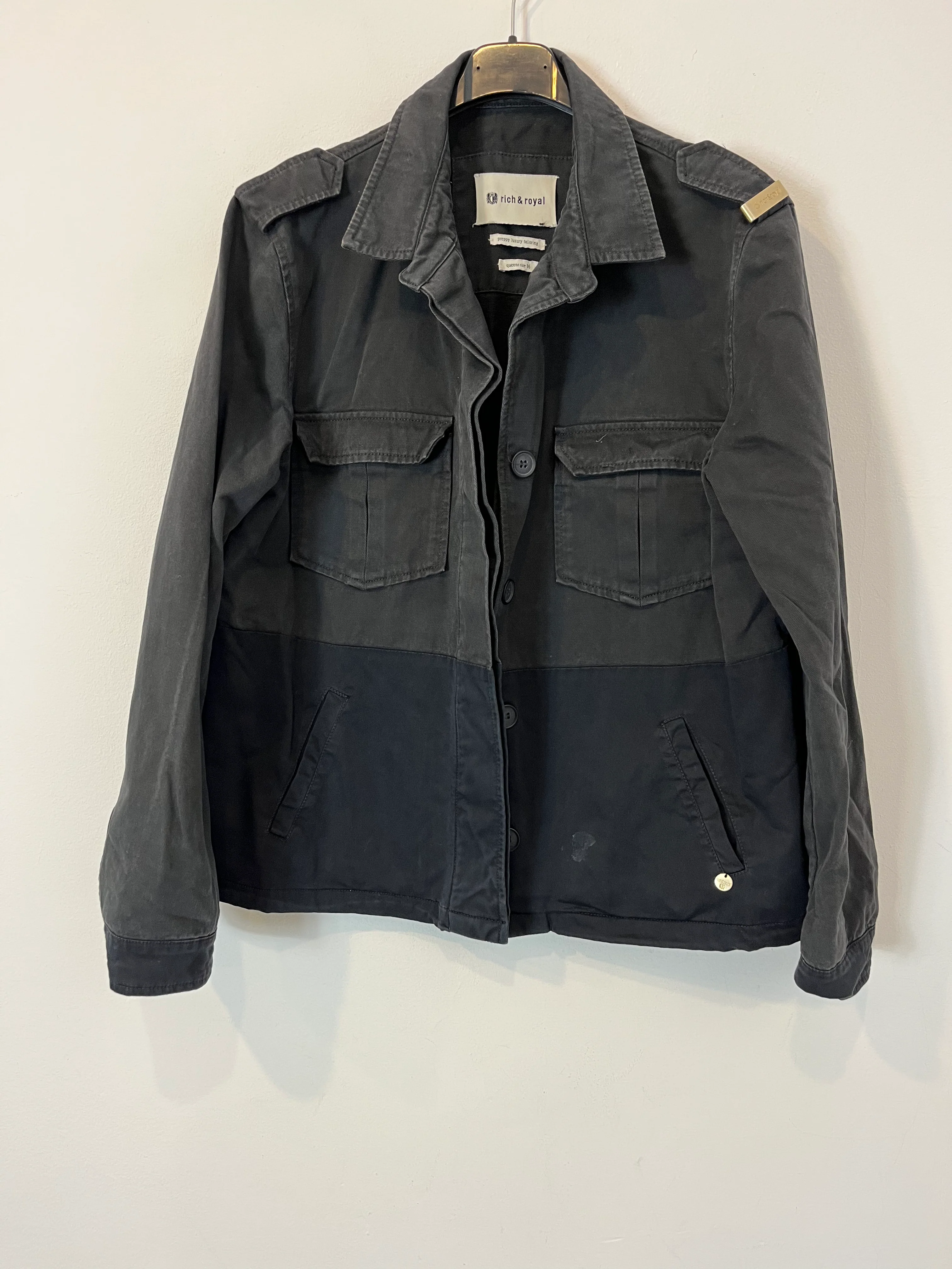 RICH&ROYAL. Cazadora bicolor T.36
