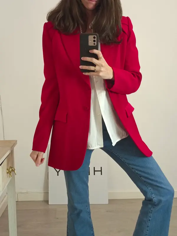 ROBERTO TORRETTA. Blazer roja hombreras solapa satinada
