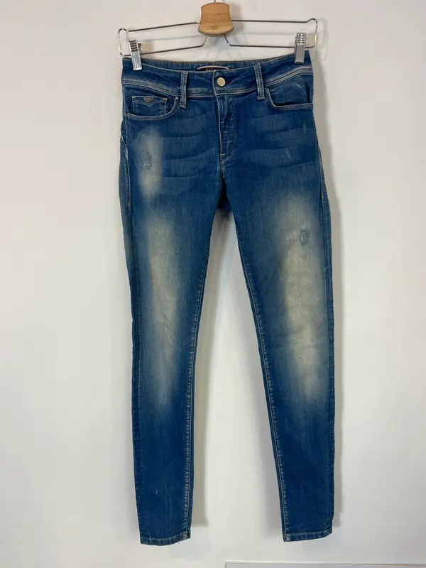 SALSA. Denim pitillo efecto desgastado. T 36