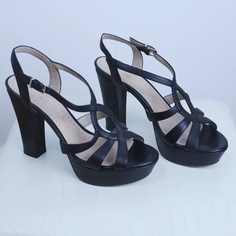 Sandalias de tiras negras Bruno Premi