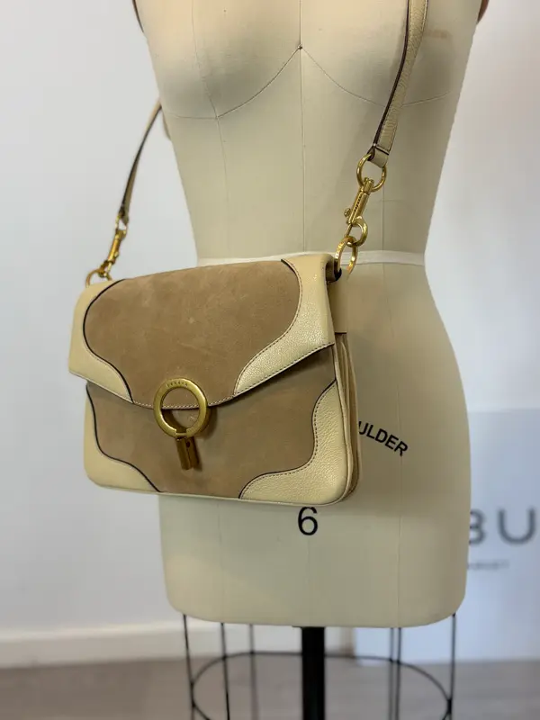 SANDRO. Bolso beige piel doble textura