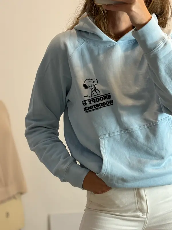 SANDRO. Sudadera azul celeste Snoopy