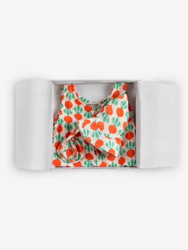 SB126AB136 Cool Radish all over woven gift set