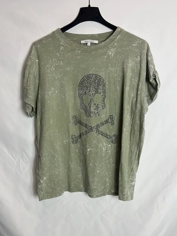 SCALPERS. Camiseta verde calavera T.s