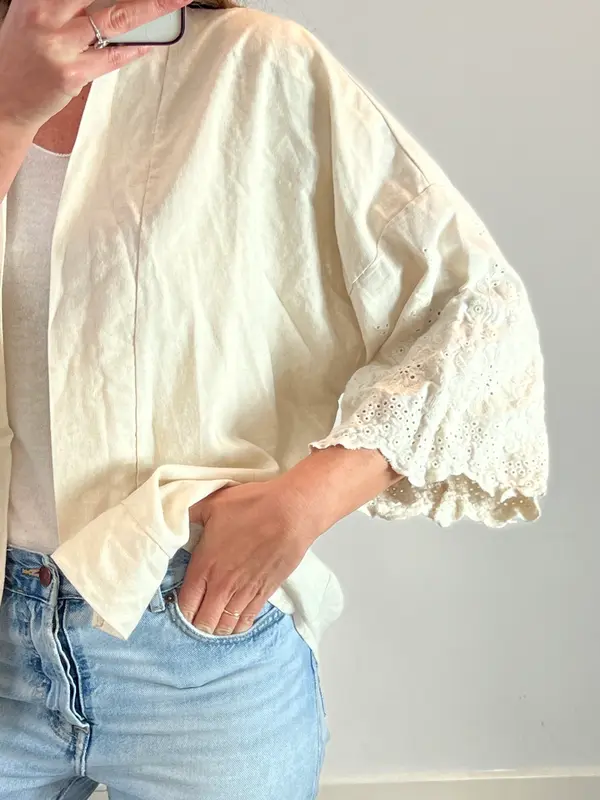 SENSE. Kimono beige detalles troquelado Tu(s/m)