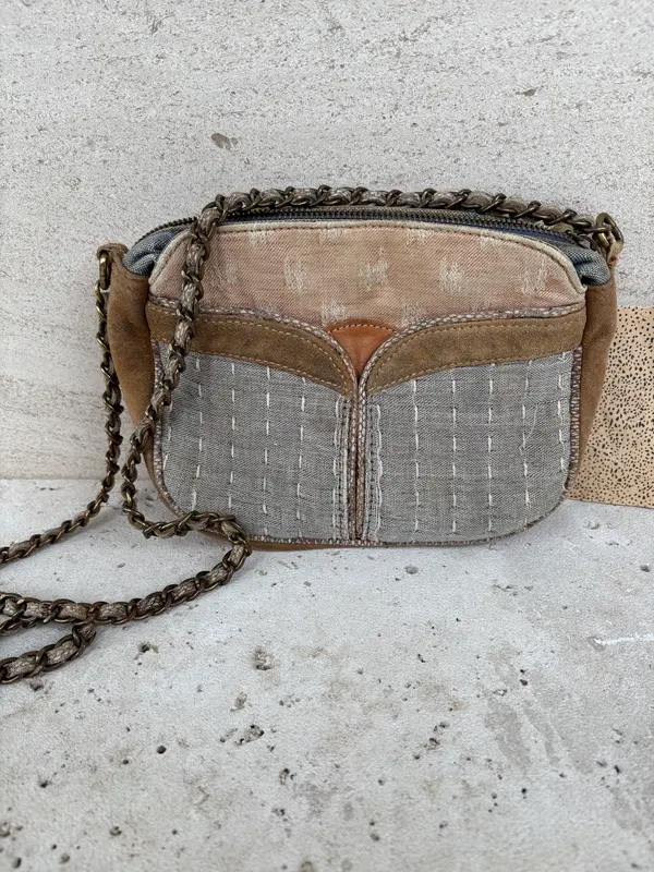 SESSÚN. Bolso bandolera tela y piel