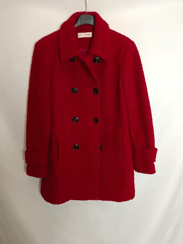 SFERA. Abrigo rizo rojo oscuro T.m