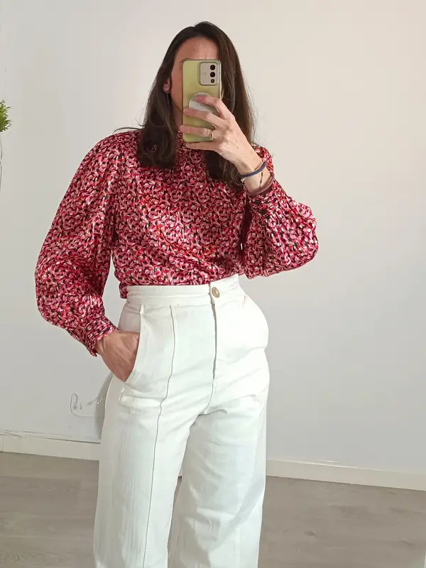 SFERA. Blusa satinada estampado rosas. T S
