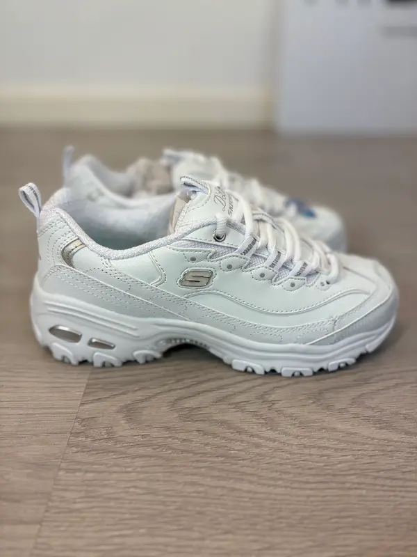 SKECHERS. Zapatillas plataforma d´lites