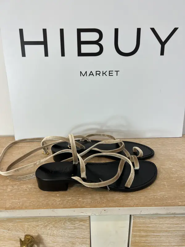 SO MAH. Sandalia tiras terciopelo beige. T 39
