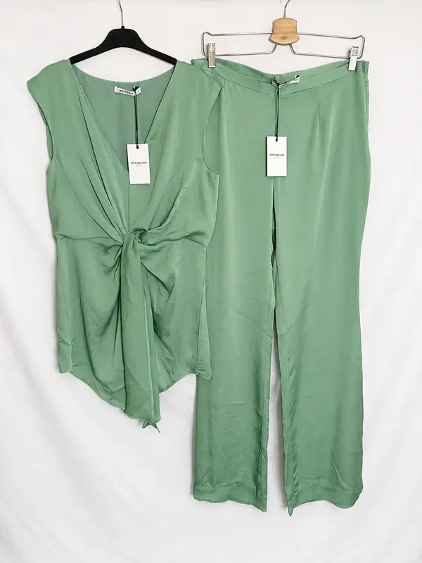 SOPHIE&LUCIE. Total look verde T.42