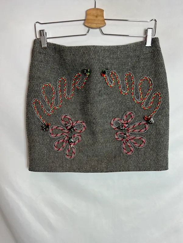 STELLA McCARTNEY. Falda corta textura.