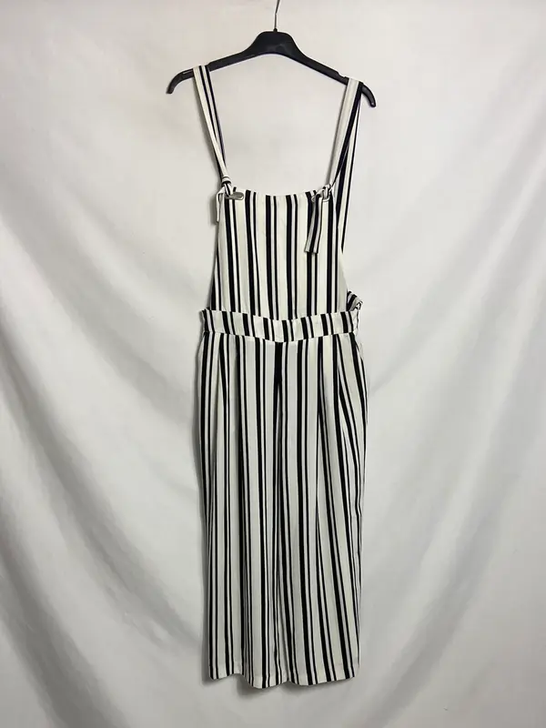 STRADIVARIUS. Peto blanco rayas negras. T M