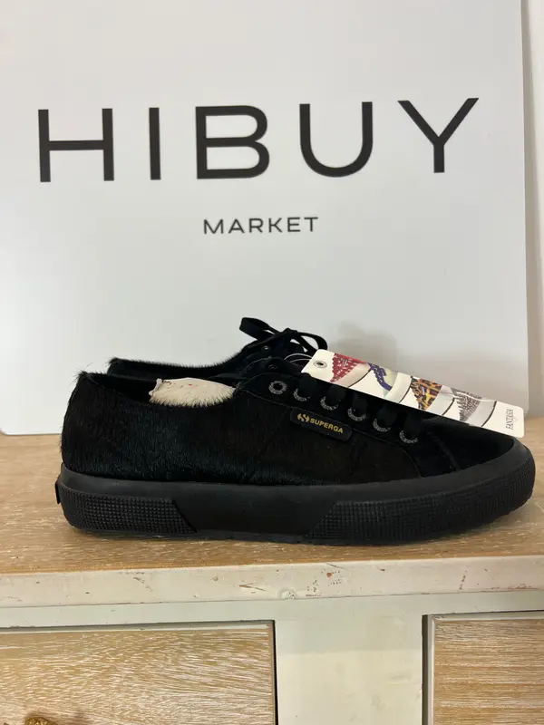 SUPERGA. Zapatillas negra pelito. T 39